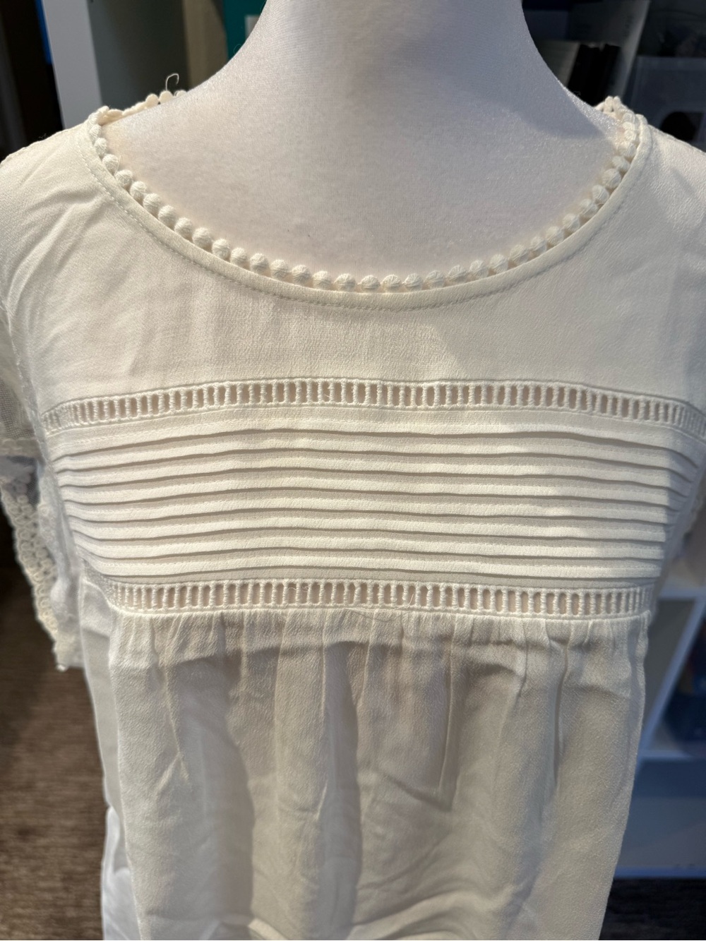 XL DANIEL RAINN Women's Cream Pintuck Peasant Top